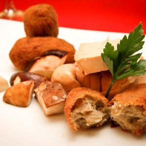 Croqueta de foie y boletus
